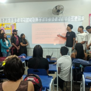 Acadêmicos do curso de História da UFNT promovem ação de extensão com estudantes da EJA