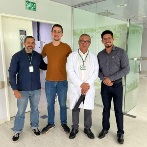 Comitiva da UFNT visita centro de pesquisas clínicas do Hospital Universitário da UFAM