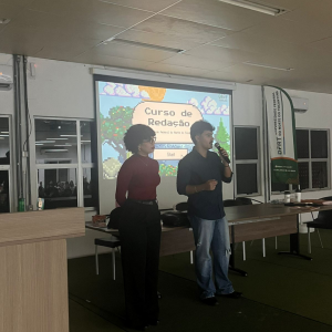 Projeto de redação da UFNT amplia oportunidades para estudantes da rede pública